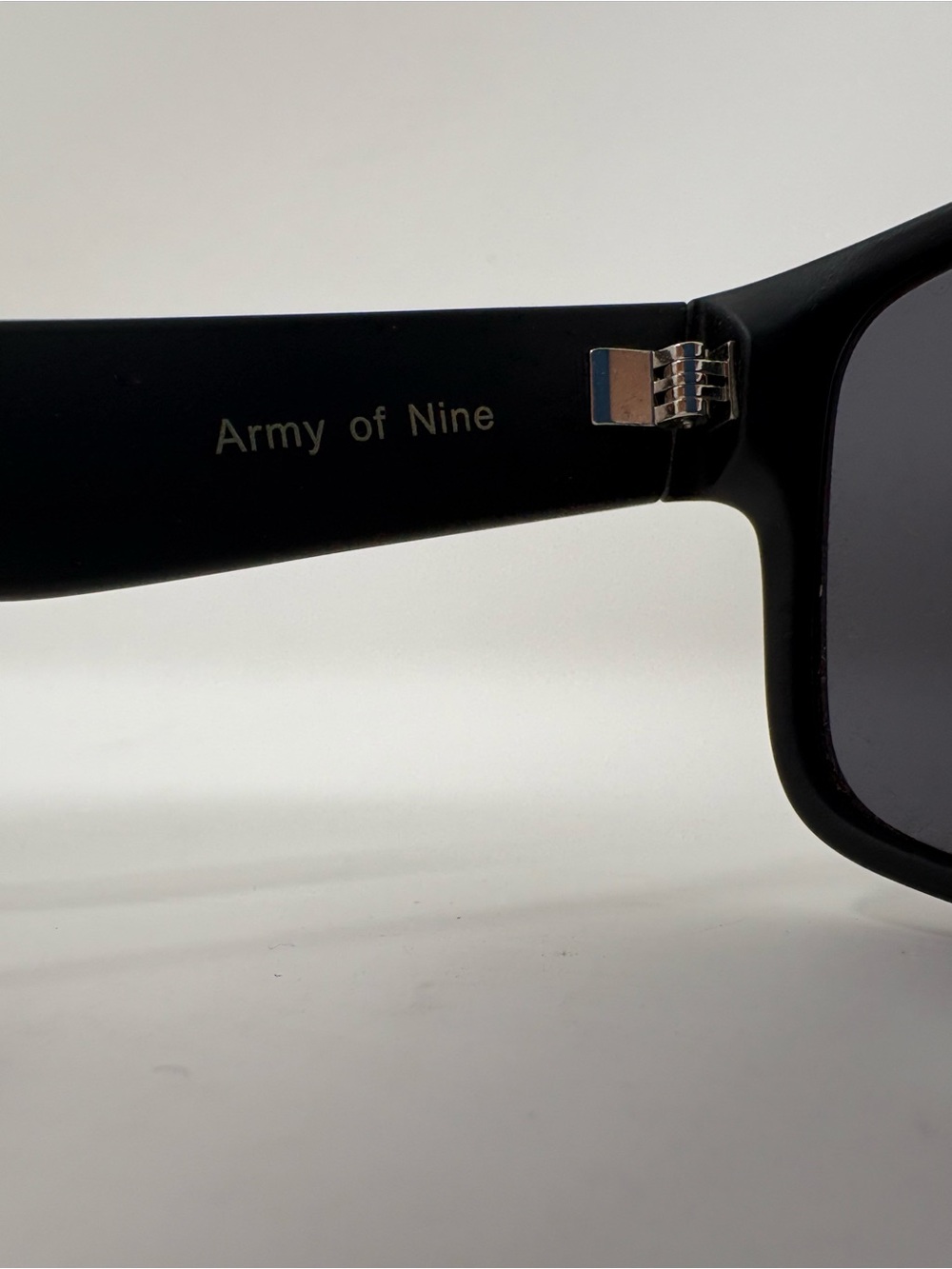 Army of Nine Polarized Sunglasses Black Gold w/ Pouch - Picture 4 of 5